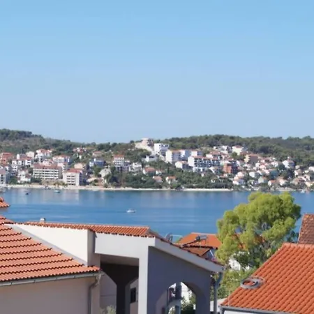 Carmen Trogir